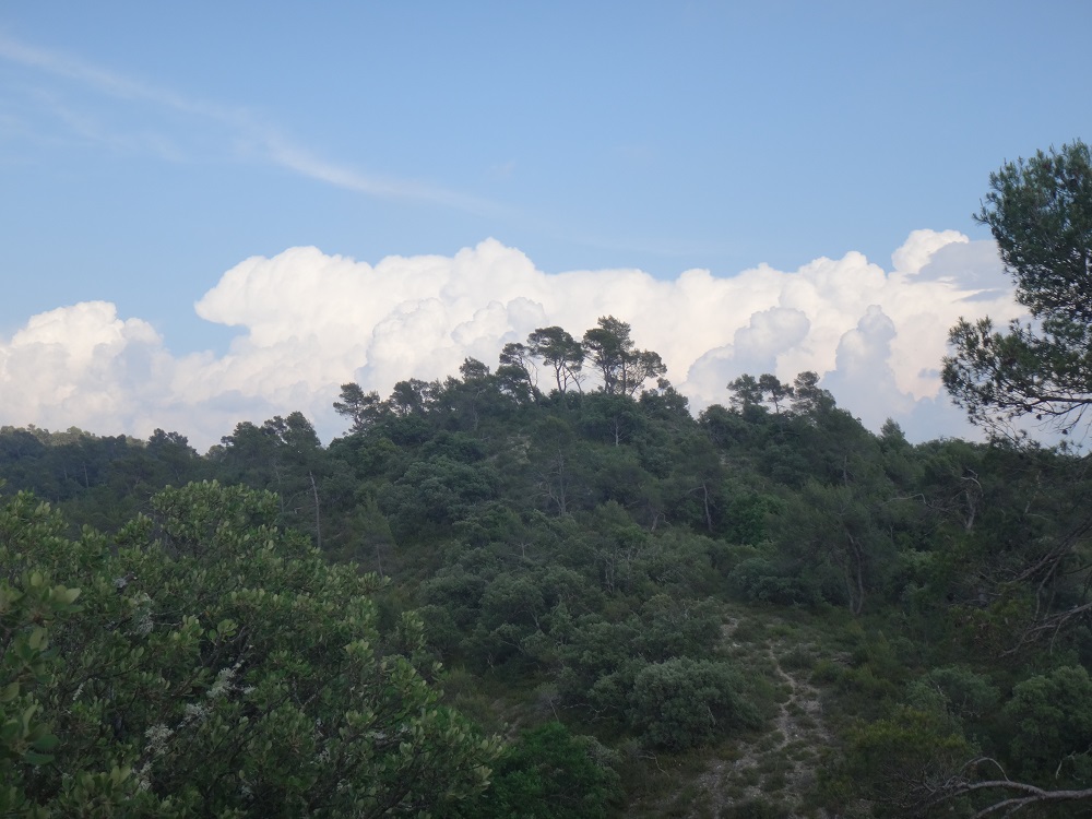 Nuages menacants.JPG